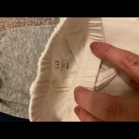 Baby Gap leggings - Picture 2 of 2